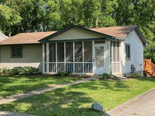 2002 Midvale Avenue, Ypsilanti, MI 48197