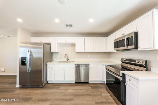 3429 E BLANCHE Drive, Phoenix, AZ 85032