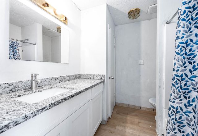 16034 Glen Mar Dr, Houston, TX 77082