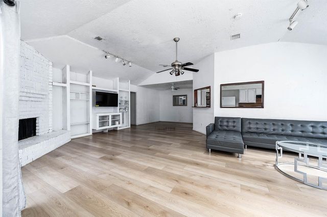 16034 Glen Mar Dr, Houston, TX 77082