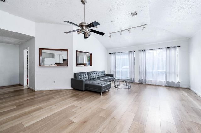 16034 Glen Mar Dr, Houston, TX 77082