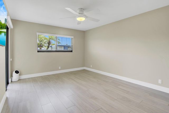 15451 Pembridge Drive 206, Delray Beach, FL 33484