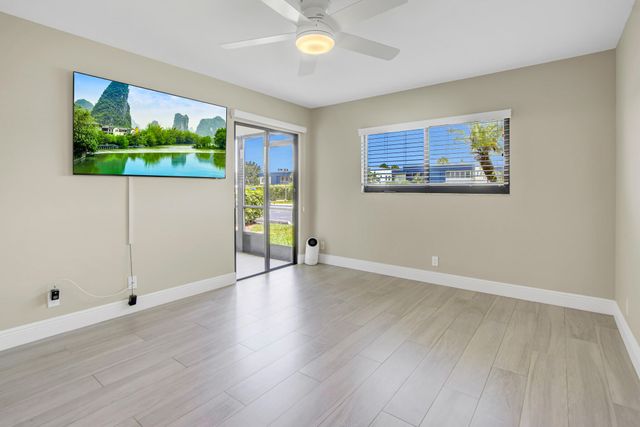 15451 Pembridge Drive 206, Delray Beach, FL 33484