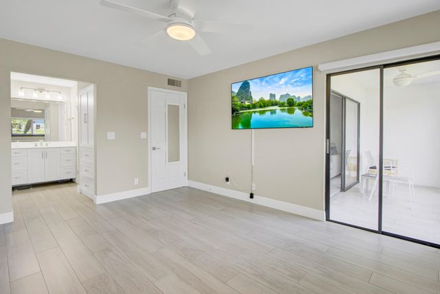 15451 Pembridge Drive 206, Delray Beach, FL 33484