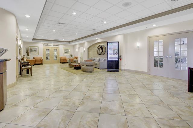 15451 Pembridge Drive 206, Delray Beach, FL 33484