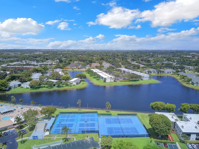 15451 Pembridge Drive 206, Delray Beach, FL 33484