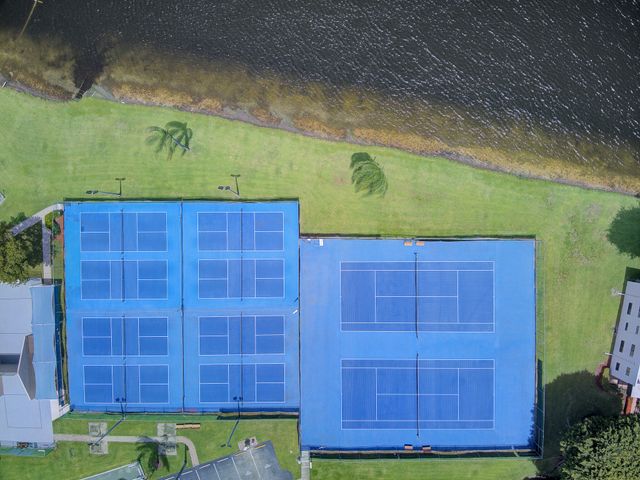 15451 Pembridge Drive 206, Delray Beach, FL 33484