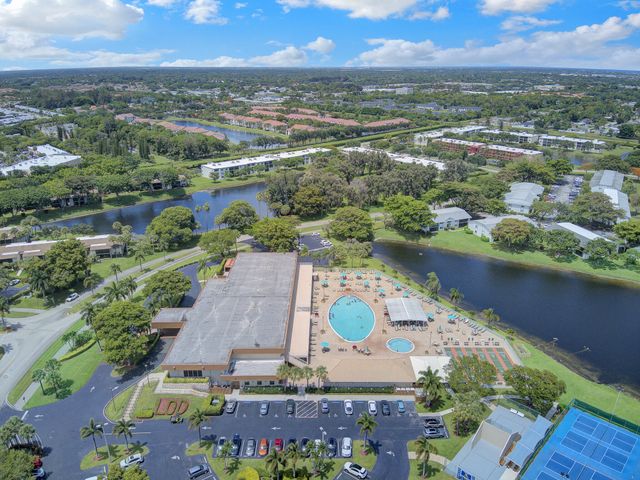 15451 Pembridge Drive 206, Delray Beach, FL 33484