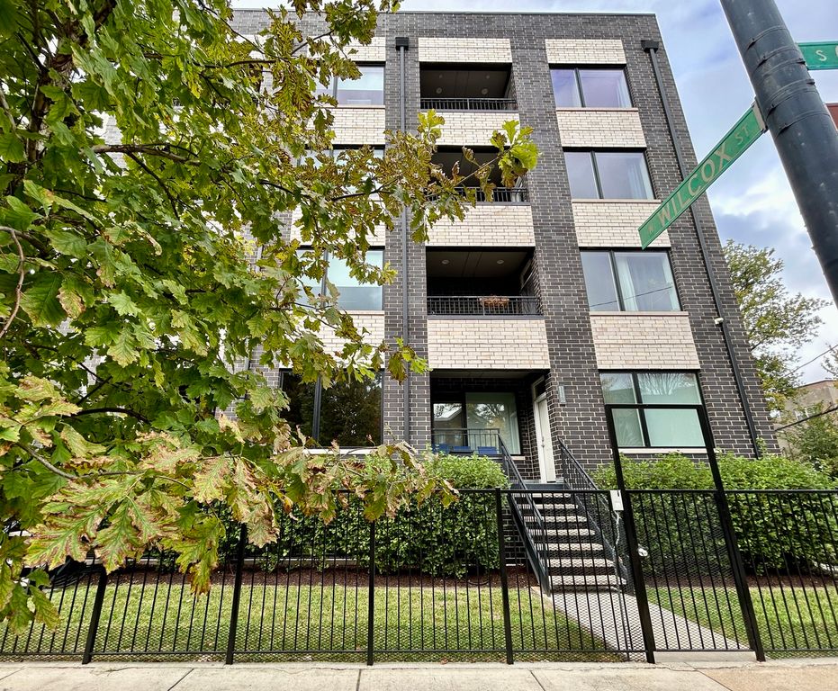 2303 W Wilcox Street 4N, Chicago, IL 60612