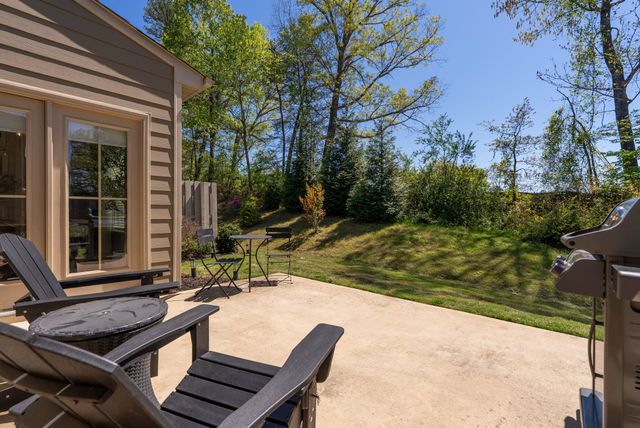 82 Hemingway Lane, Simpsonville, SC 29681