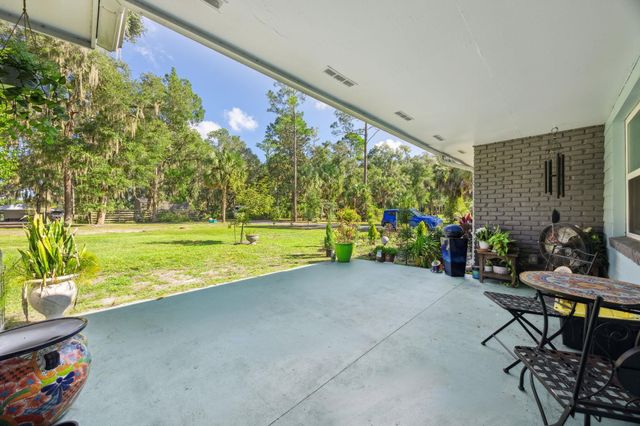 121 Herja Acre Ln, Palatka, FL 32177