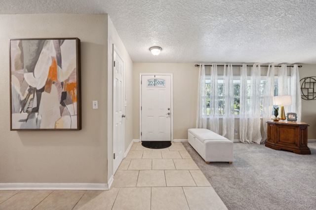 121 Herja Acre Ln, Palatka, FL 32177