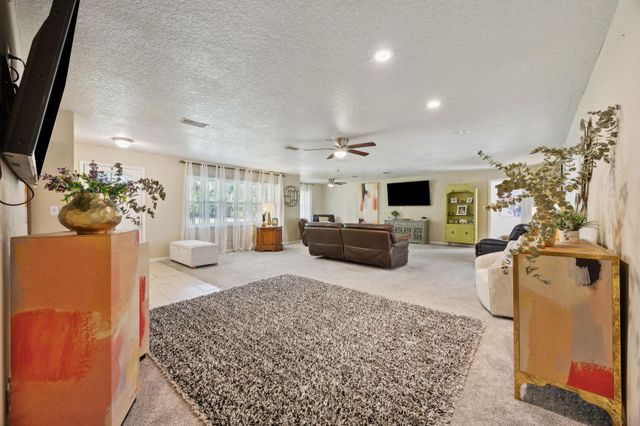 121 Herja Acre Ln, Palatka, FL 32177