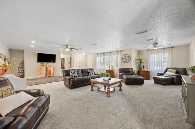 121 Herja Acre Ln, Palatka, FL 32177