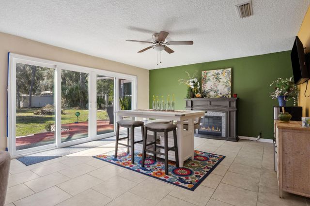 121 Herja Acre Ln, Palatka, FL 32177