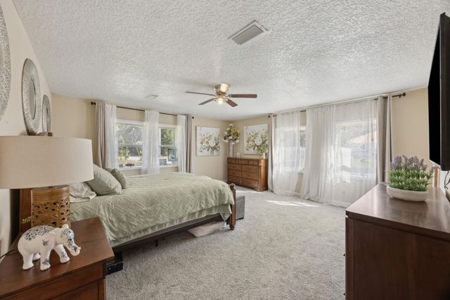 121 Herja Acre Ln, Palatka, FL 32177