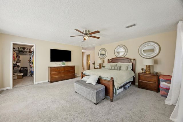 121 Herja Acre Ln, Palatka, FL 32177