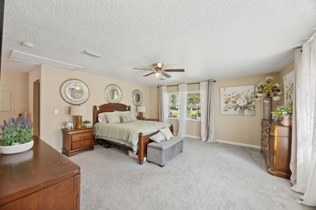 121 Herja Acre Ln, Palatka, FL 32177