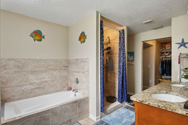 121 Herja Acre Ln, Palatka, FL 32177