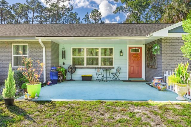 121 Herja Acre Ln, Palatka, FL 32177