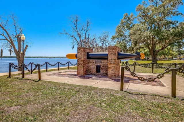 121 Herja Acre Ln, Palatka, FL 32177