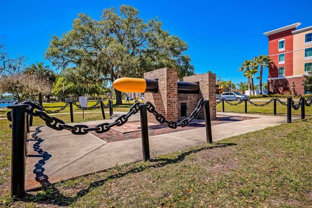 121 Herja Acre Ln, Palatka, FL 32177