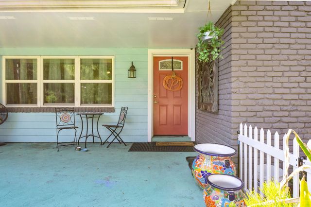 121 Herja Acre Ln, Palatka, FL 32177