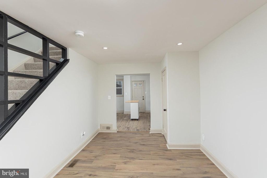 Image 13 of property listing at 317 N EDGEWOOD ST, Baltimore, MD 21229