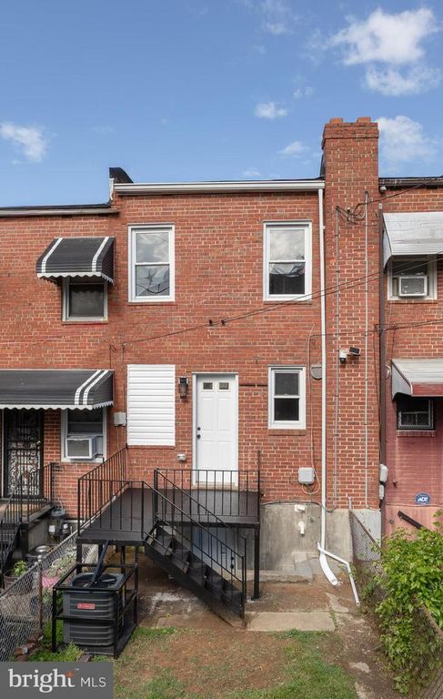 Image 26 of property listing at 317 N EDGEWOOD ST, Baltimore, MD 21229