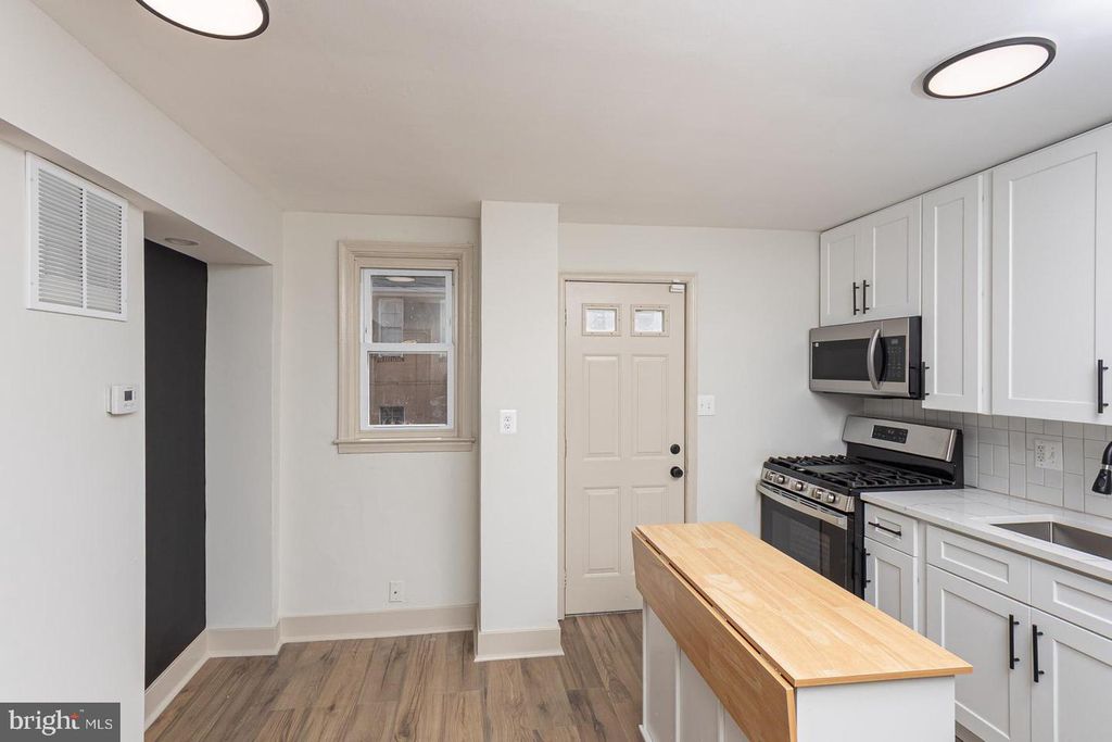 Image 6 of property listing at 317 N EDGEWOOD ST, Baltimore, MD 21229