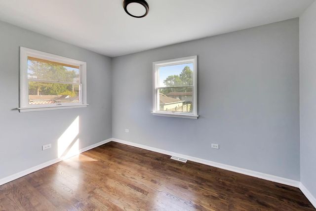 2925 E 188th Place, Lansing, IL 60438
