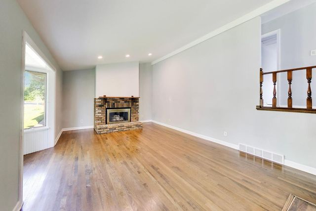 2925 E 188th Place, Lansing, IL 60438