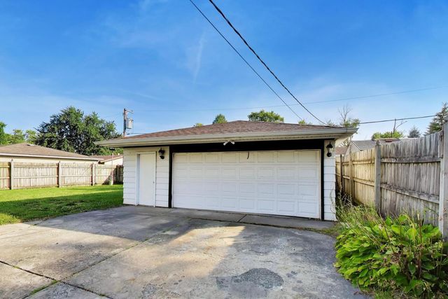 2925 E 188th Place, Lansing, IL 60438