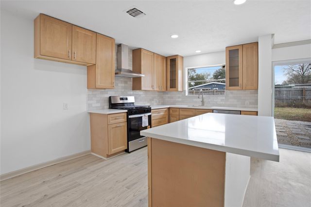 24518 Sunny Glen Drive, Houston, TX 77336