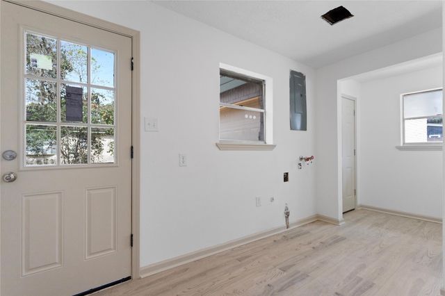 24518 Sunny Glen Drive, Houston, TX 77336