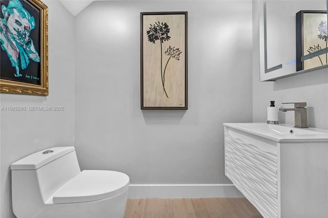 60 SW 13th St 3604, Miami, FL 33130