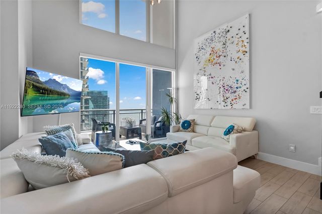 60 SW 13th St 3604, Miami, FL 33130