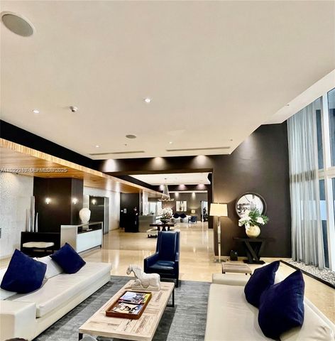 60 SW 13th St 3604, Miami, FL 33130