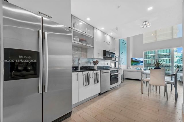 60 SW 13th St 3604, Miami, FL 33130