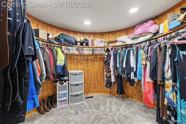 2651 Fenton Road, Hartland, MI 48353