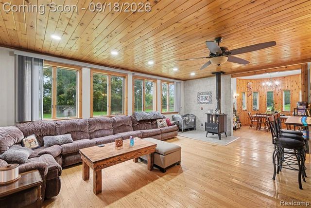 2651 Fenton Road, Hartland, MI 48353