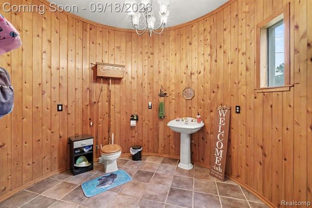 2651 Fenton Road, Hartland, MI 48353