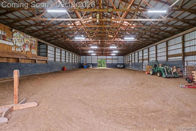 2651 Fenton Road, Hartland, MI 48353
