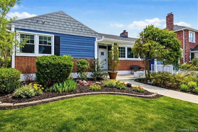 32 Agawam N, Yonkers, NY 10704