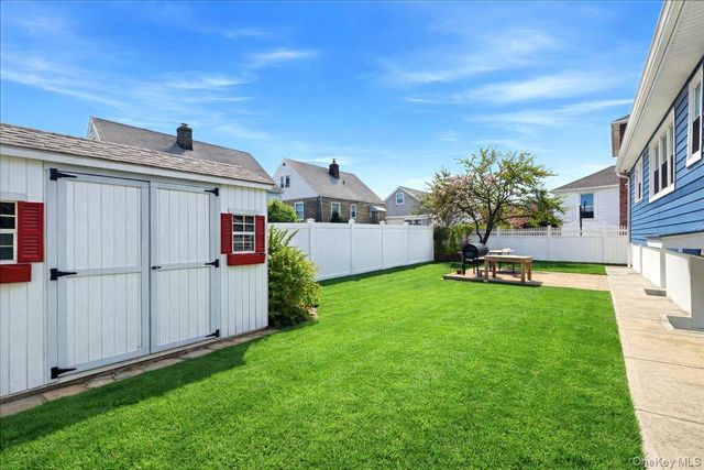 32 Agawam N, Yonkers, NY 10704