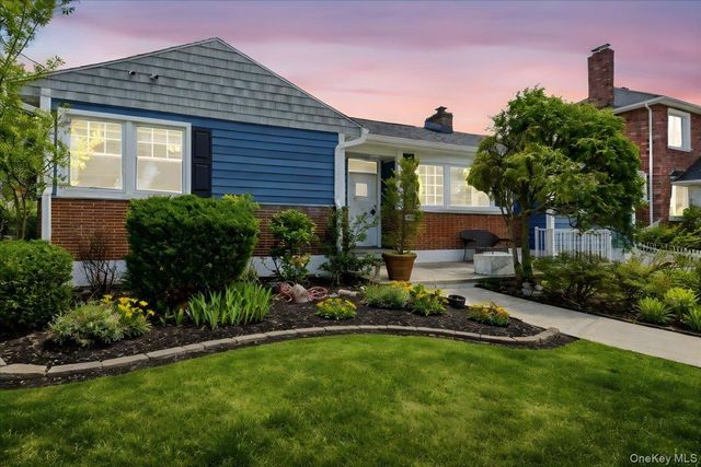 32 Agawam N, Yonkers, NY 10704