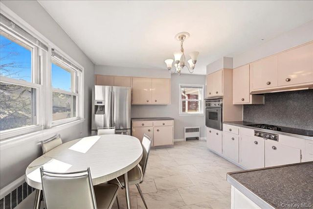 32 Agawam N, Yonkers, NY 10704