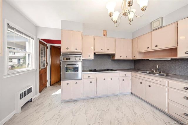 32 Agawam N, Yonkers, NY 10704