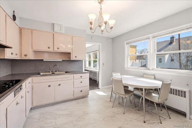 32 Agawam N, Yonkers, NY 10704