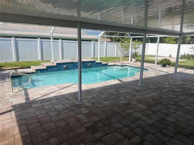 1825 SE 12th Terrace, Cape Coral, FL 33990